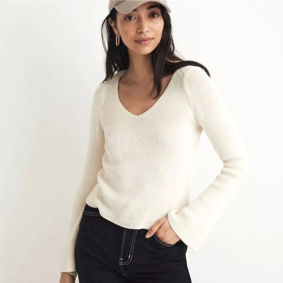NWT Madewell flare sleeve v neck sweater size XXS in ivory color - Picture 1 of 9